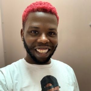 Meet your Posher, Dominique